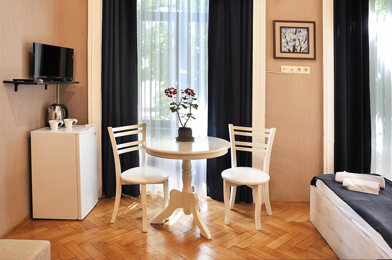 Hb Apartments Mari Brose Tiflis Exterior foto