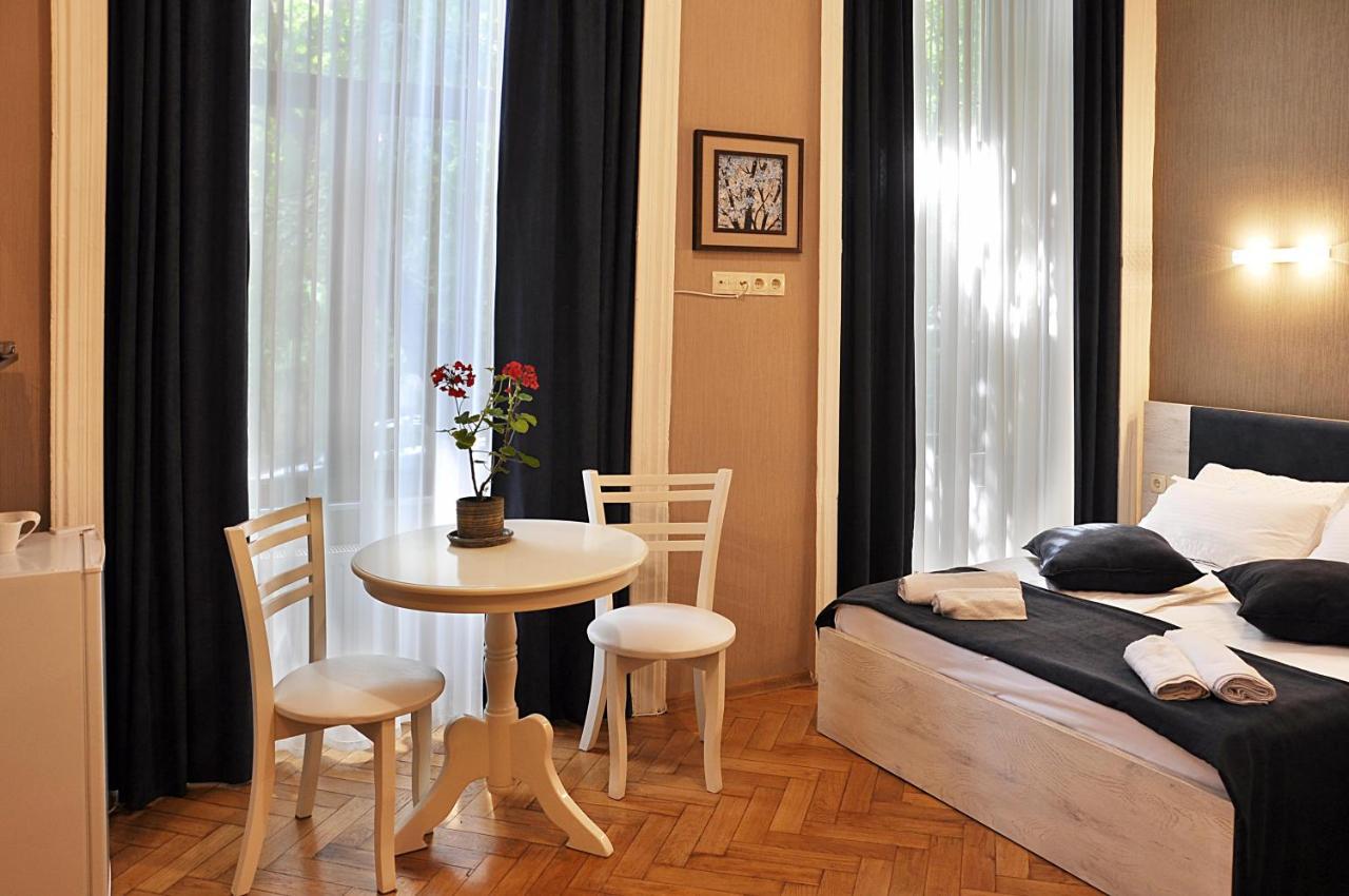 Hb Apartments Mari Brose Tiflis Exterior foto