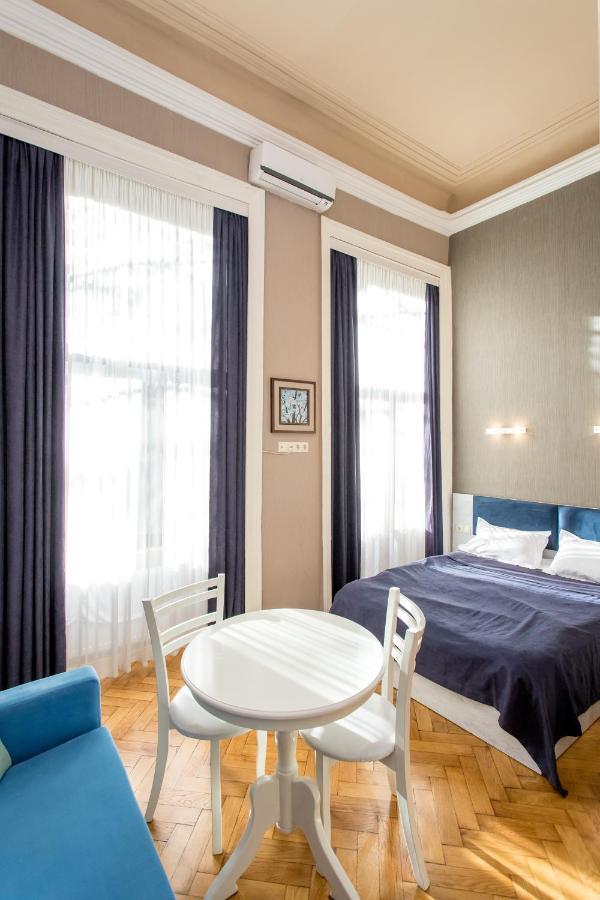 Hb Apartments Mari Brose Tiflis Exterior foto