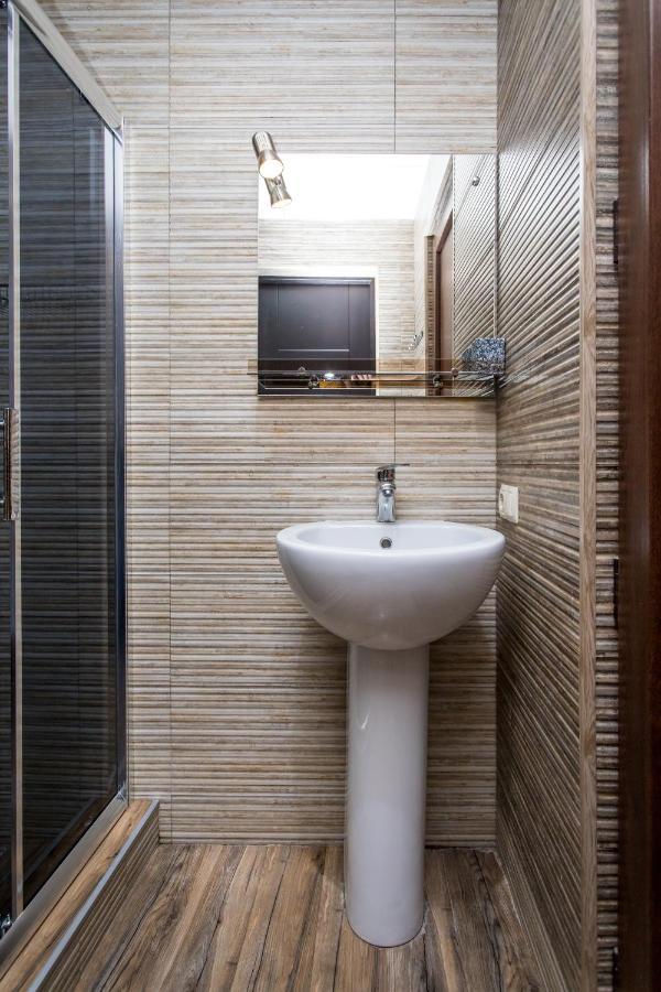 Hb Apartments Mari Brose Tiflis Exterior foto