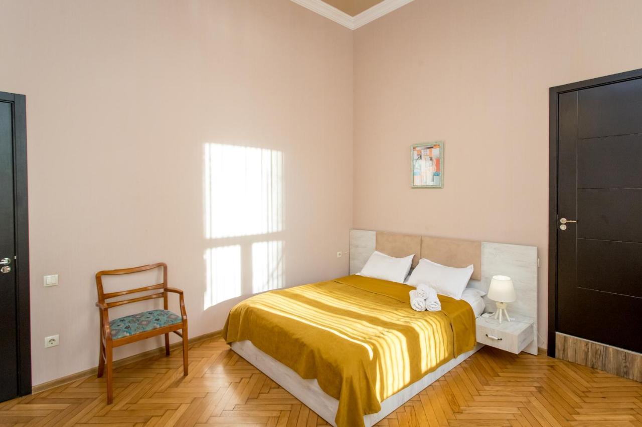Hb Apartments Mari Brose Tiflis Exterior foto