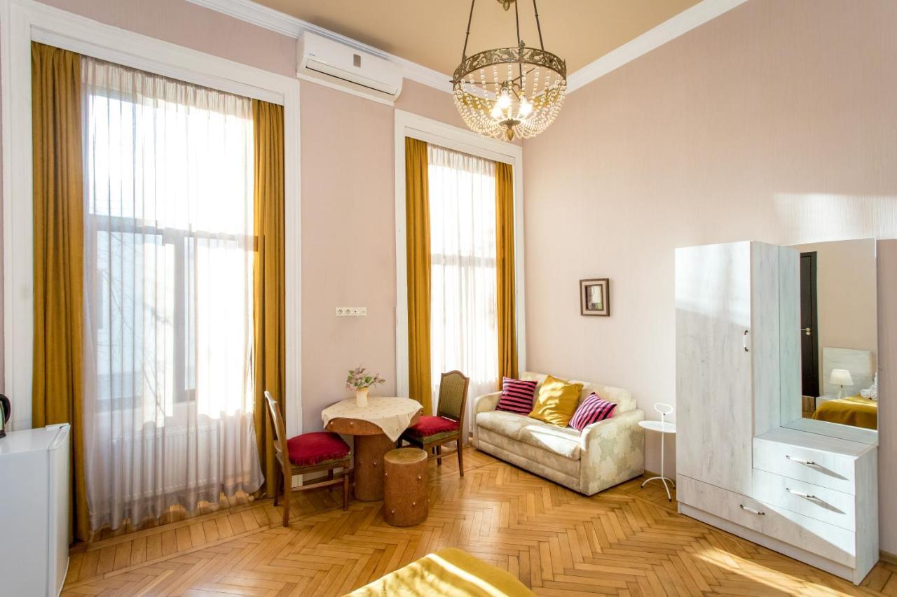 Hb Apartments Mari Brose Tiflis Exterior foto