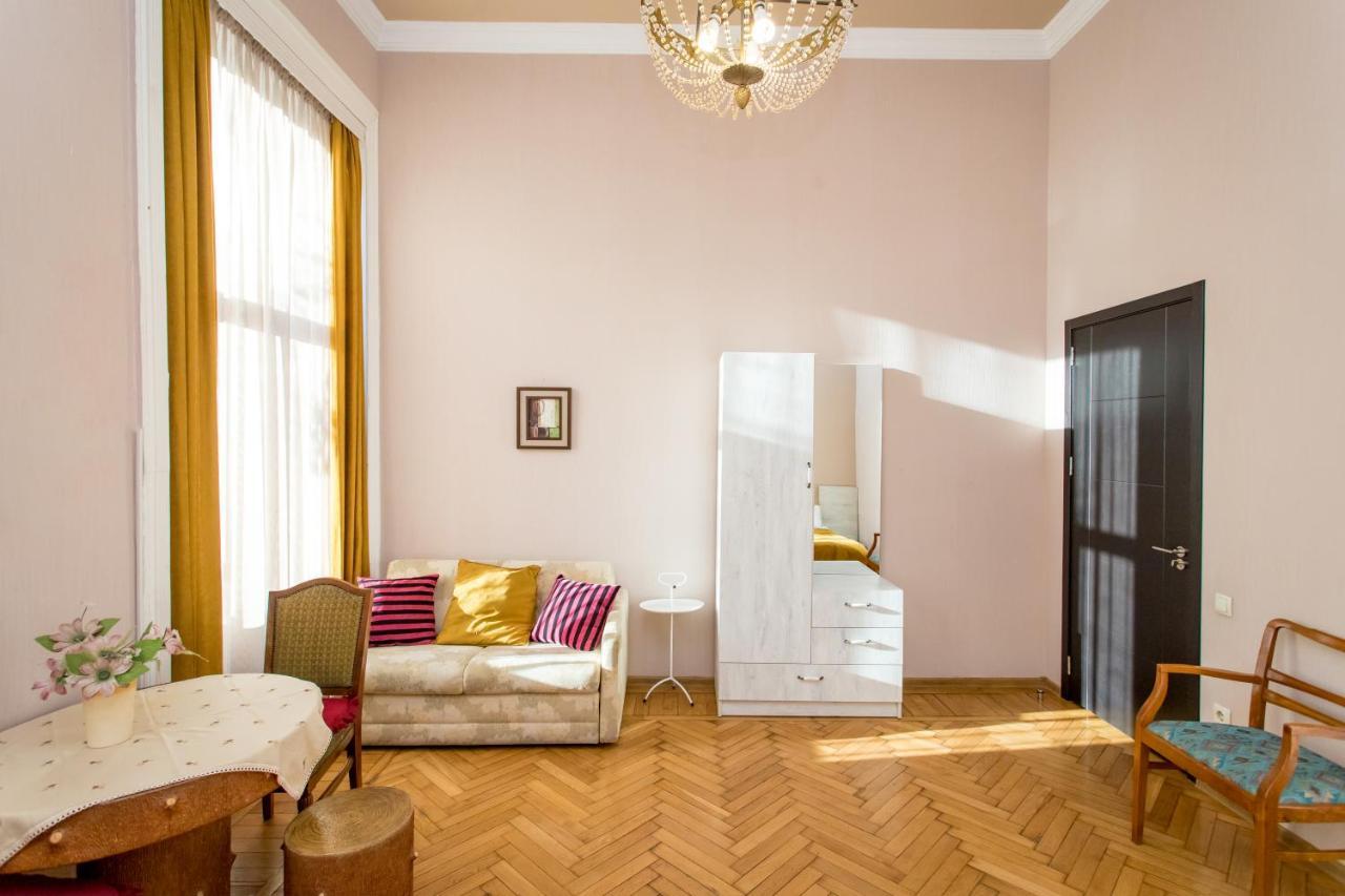 Hb Apartments Mari Brose Tiflis Exterior foto