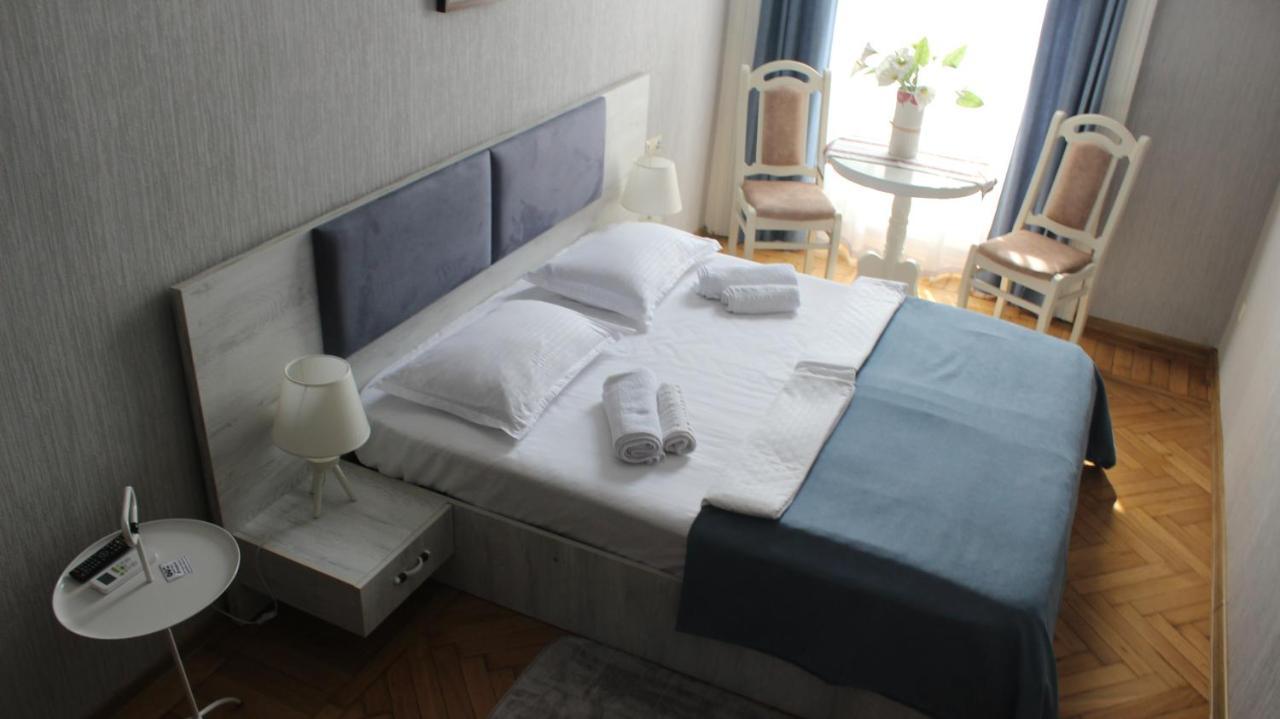 Hb Apartments Mari Brose Tiflis Exterior foto
